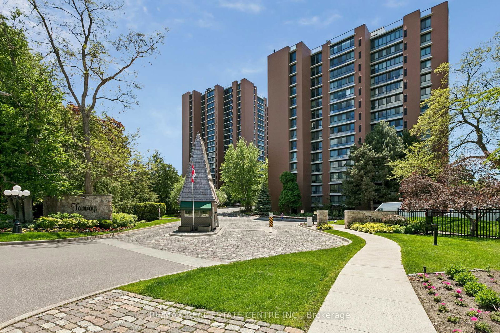 1400-dixie-road-mississauga-ontario-w13784870