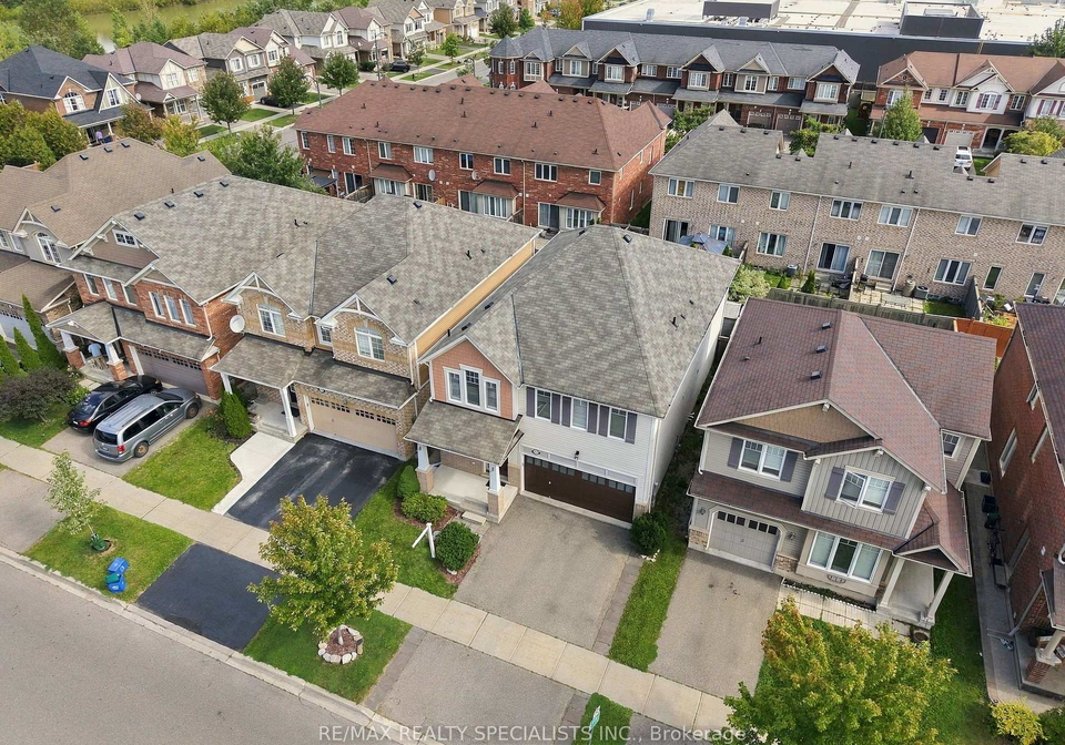 212-leiterman-drive-milton-ontario-w13784934