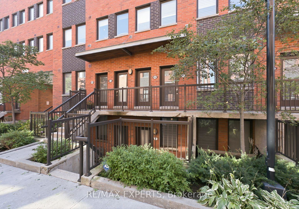 68-winston-park-boulevard-toronto-york-ontario-w13785370