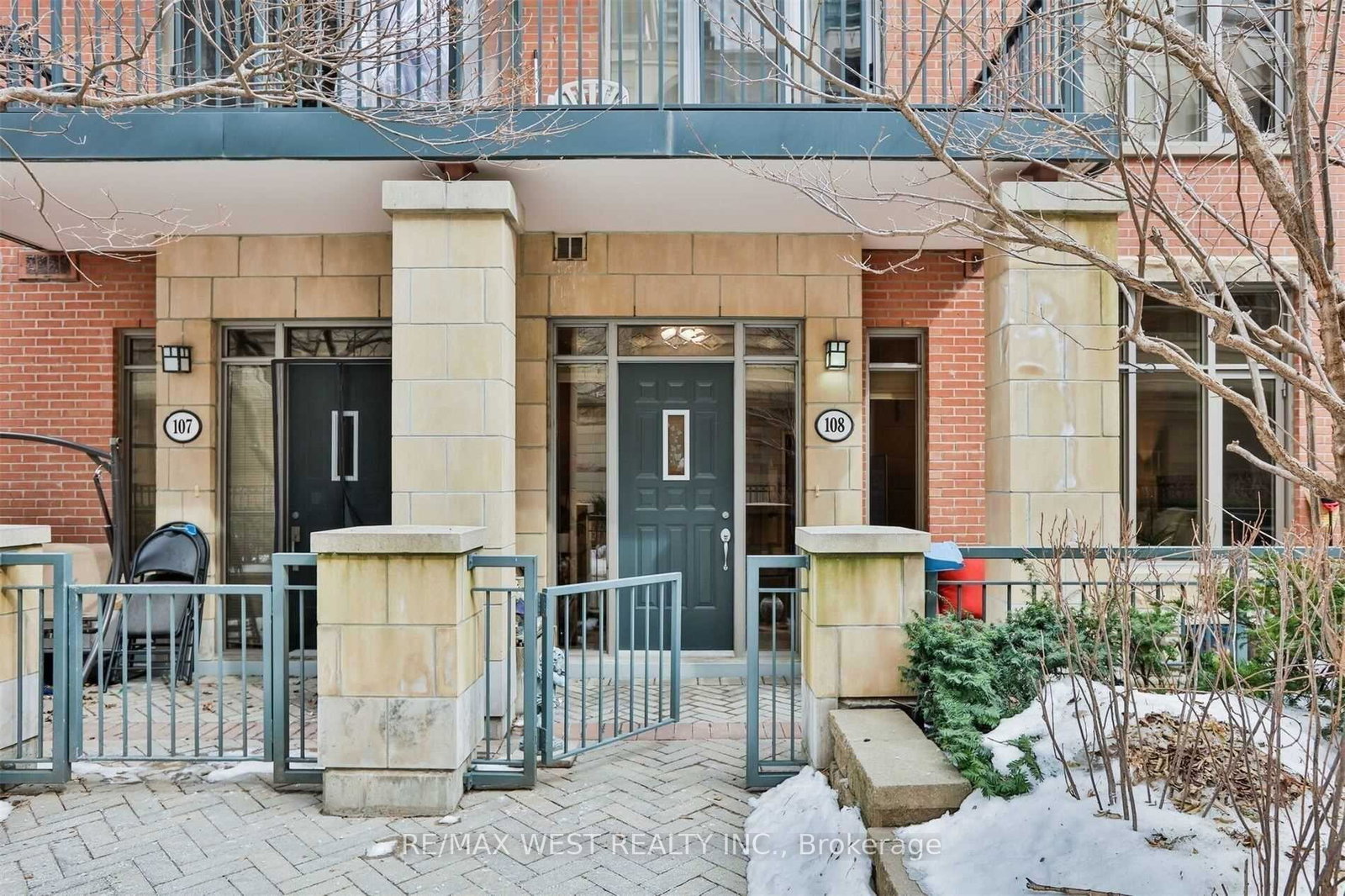 330-princess-royal-drive-mississauga-ontario-w13785378