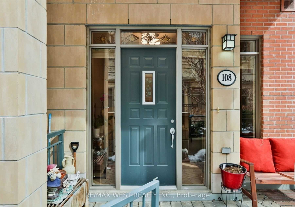 330-princess-royal-drive-mississauga-ontario-w13785378