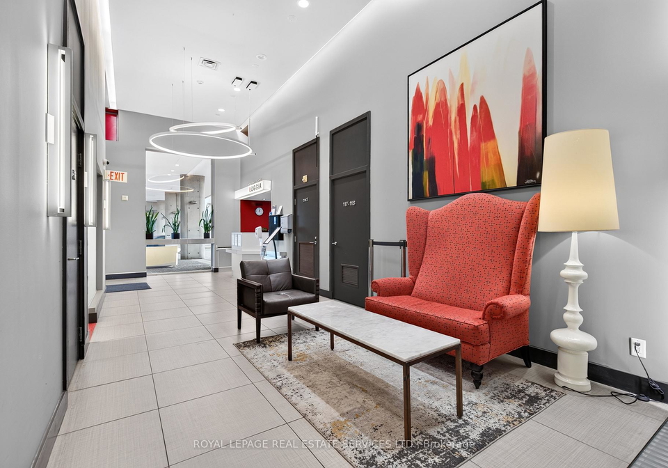 1040-the-queensway-toronto-etobicoke-ontario-w13785440