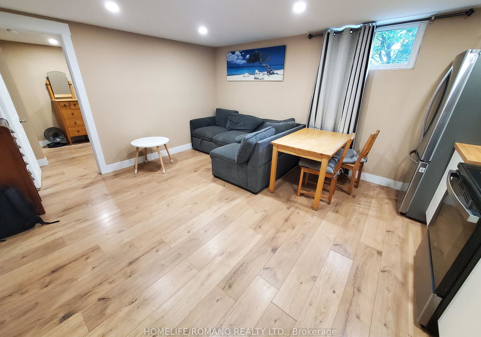 6-earldown-drive-toronto-etobicoke-ontario-w13785632