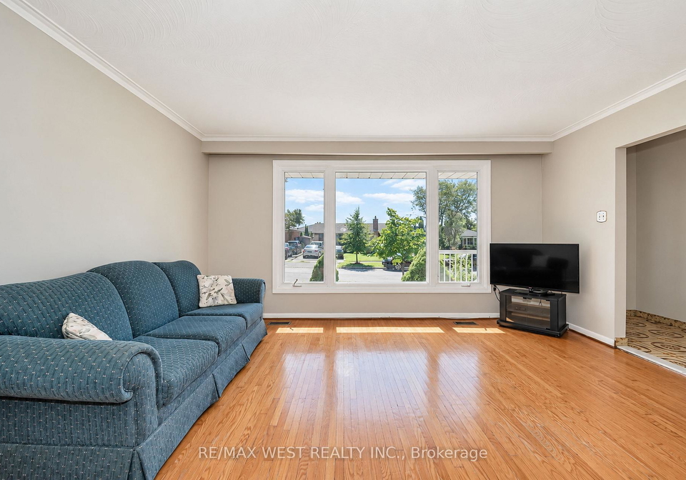 50-roskell-crescent-toronto-york-ontario-w13785740