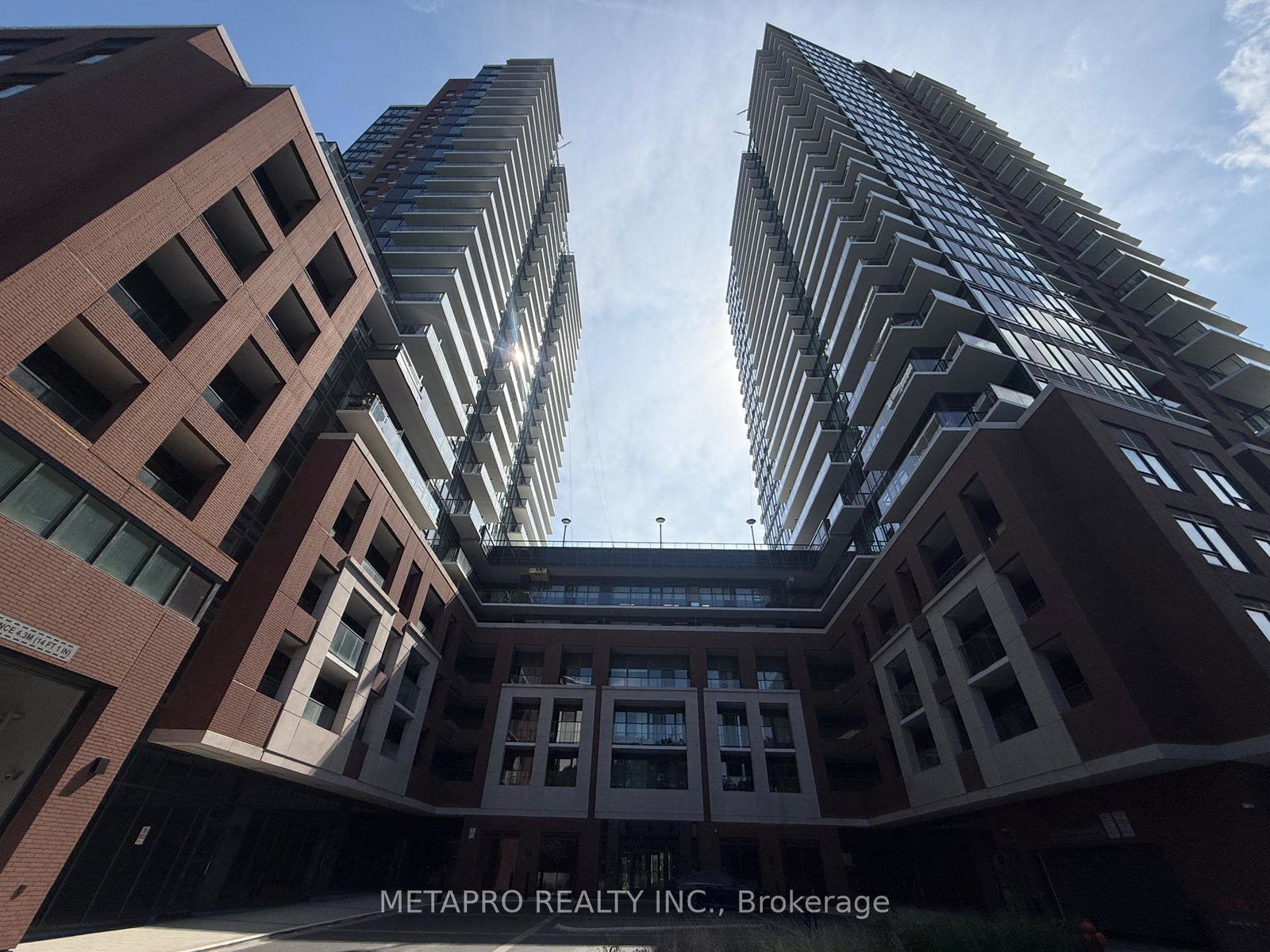 4010-eglinton-avenue-w-toronto-etobicoke-ontario-w13786108