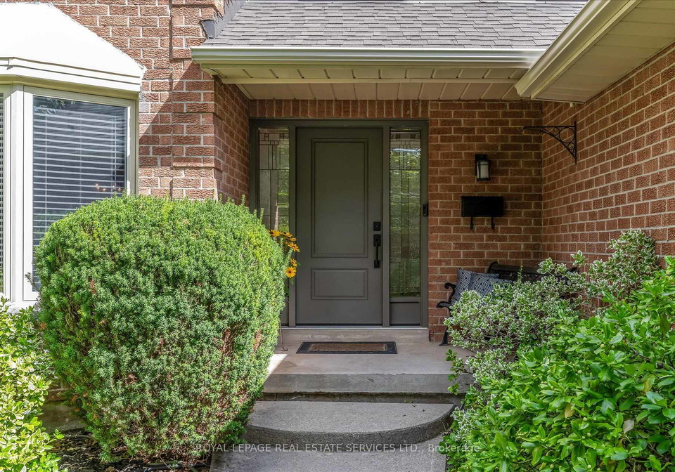 1075-mayfair-road-oakville-ontario-w13786142