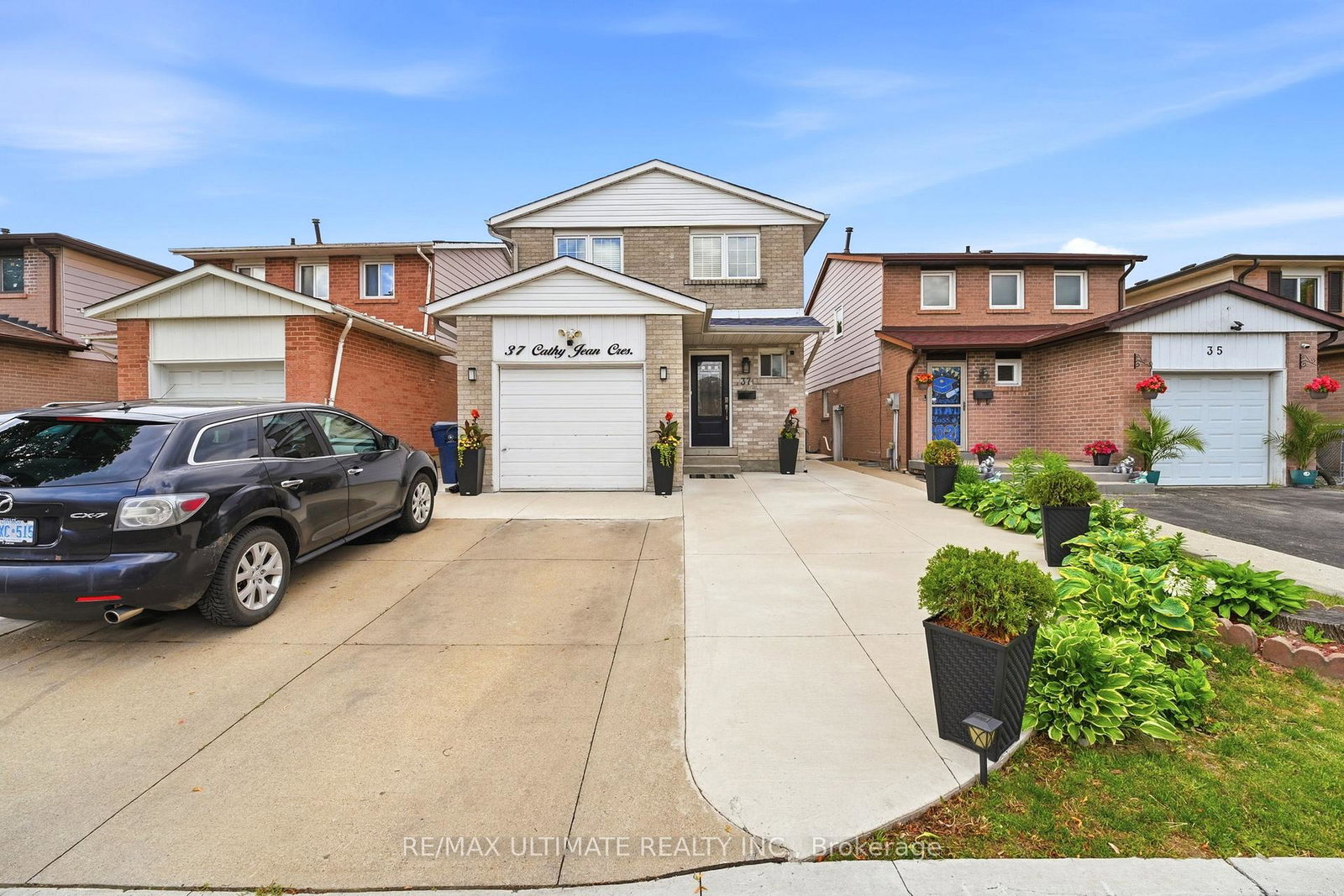 37-cathy-jean-crescent-toronto-etobicoke-ontario-w13786216