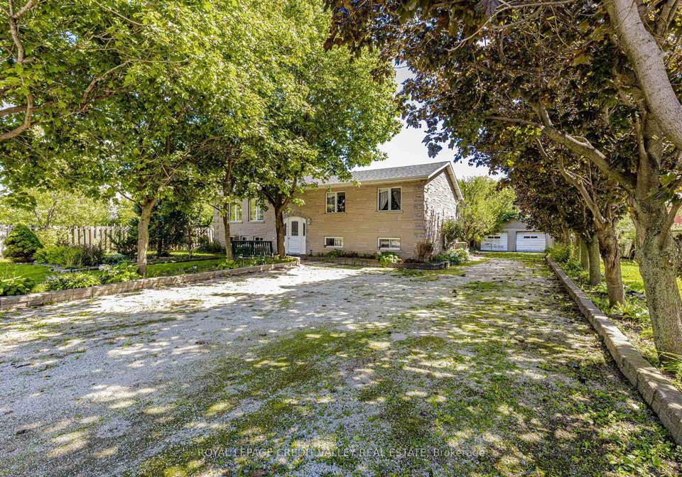 5945-king-street-caledon-ontario-w13786218
