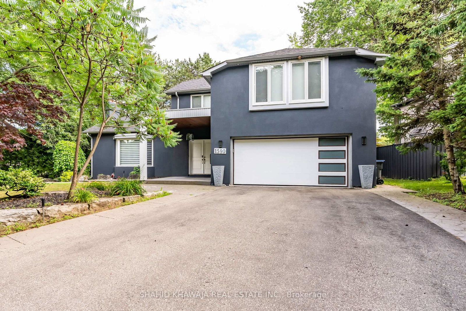 1590-yew-street-mississauga-ontario-w13786288