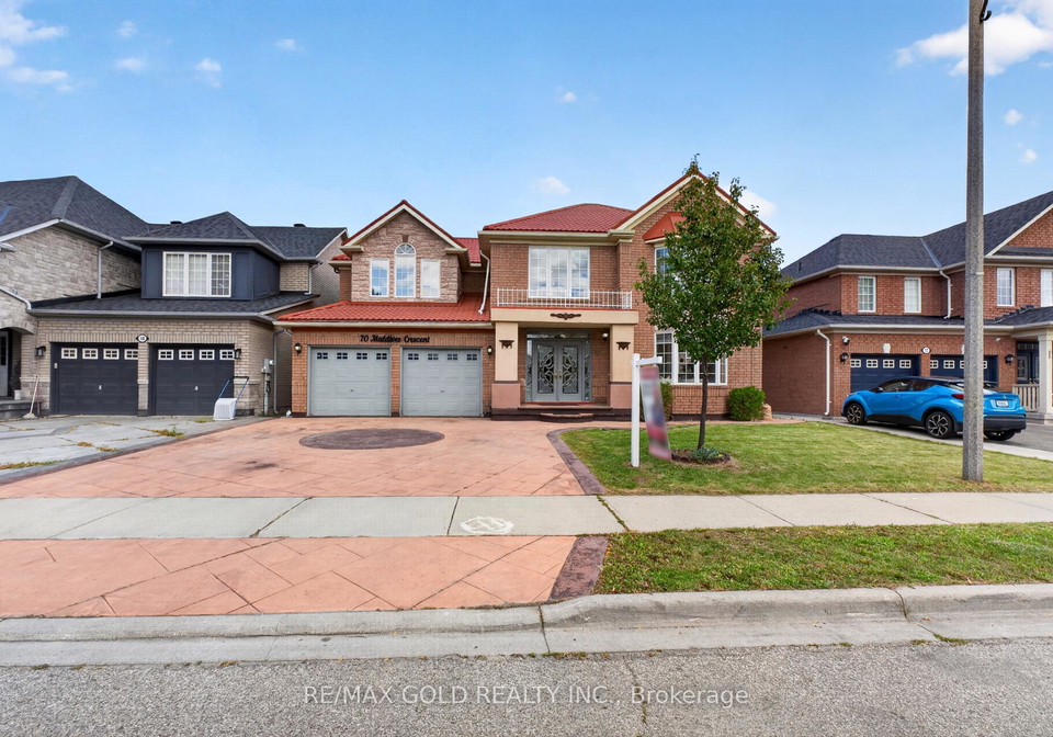 70-maldives-crescent-brampton-ontario-w13786376