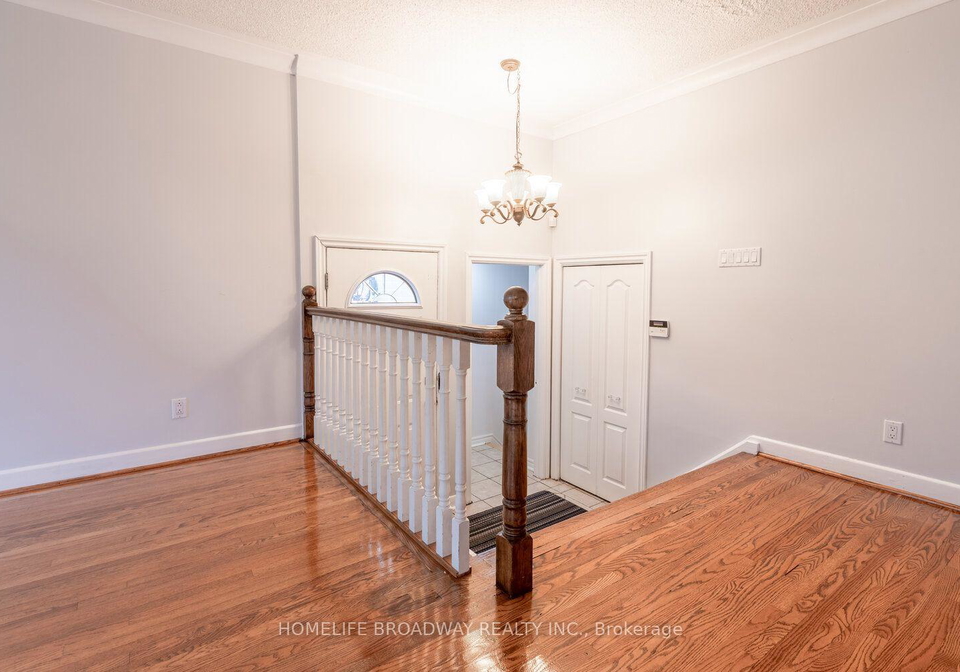 37-millburn-drive-toronto-etobicoke-ontario-w13786660