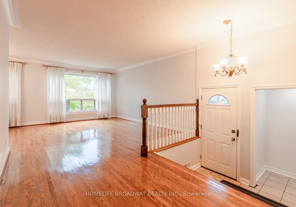 37-millburn-drive-toronto-etobicoke-ontario-w13786660