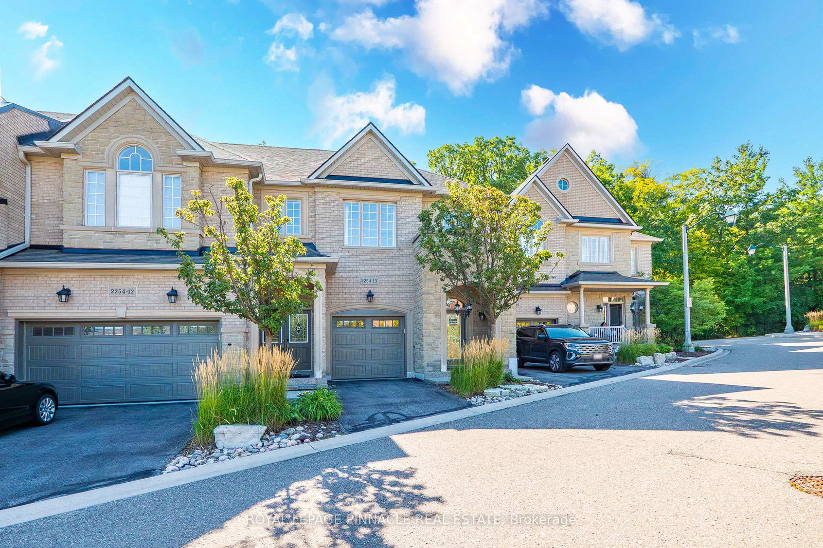 2254-rockingham-drive-oakville-ontario-w13786728