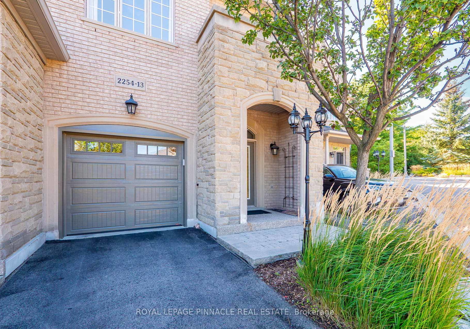 2254-rockingham-drive-oakville-ontario-w13786728