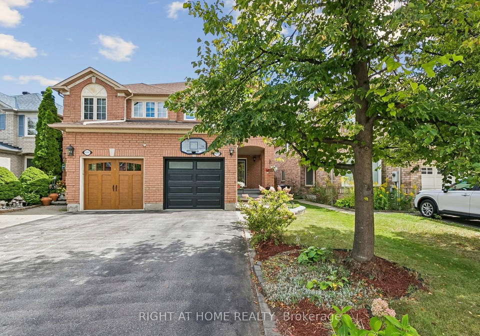 1373-quest-circle-mississauga-ontario-w13787338