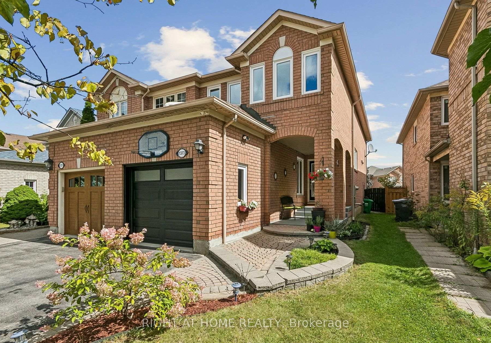 1373-quest-circle-mississauga-ontario-w13787338