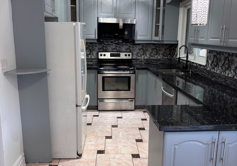 14-camperdown-avenue-toronto-etobicoke-ontario-w13787348