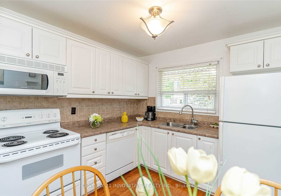 25-gladstone-square-brampton-ontario-w13787470