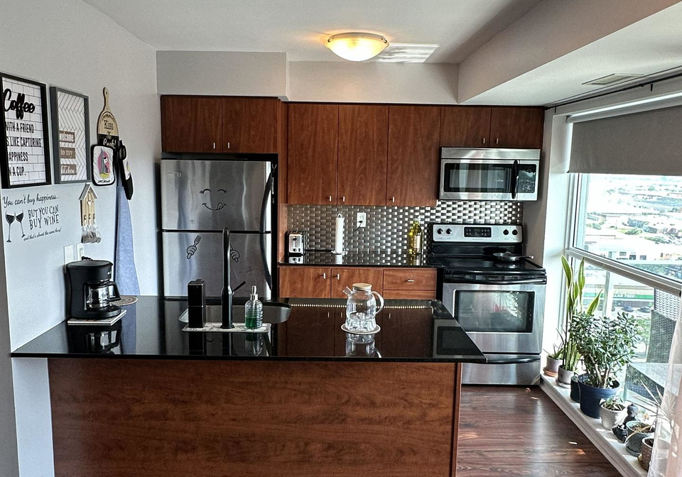 215-queen-street-e-brampton-ontario-w13787544