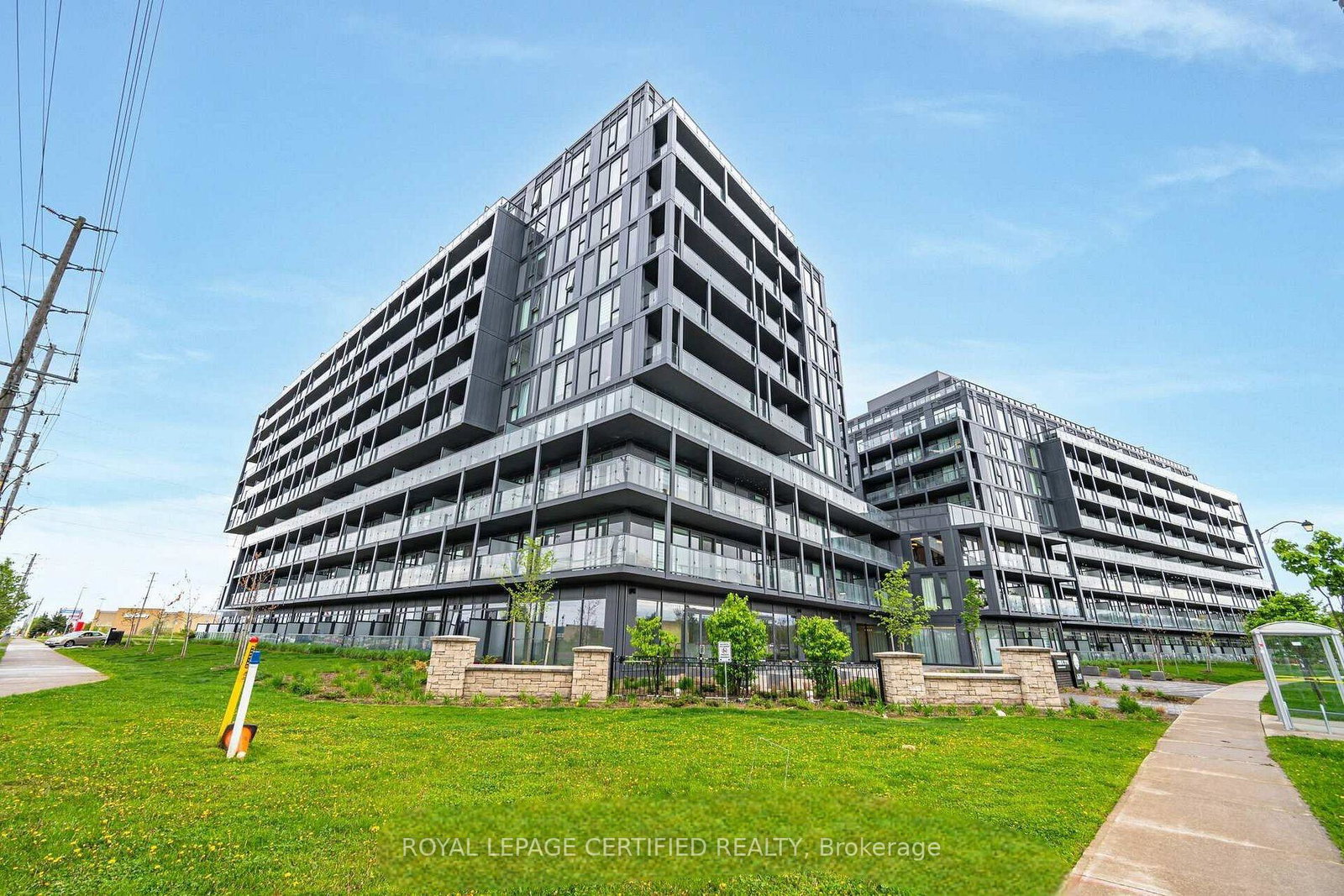 3200-dakota-common-burlington-ontario-w13787688