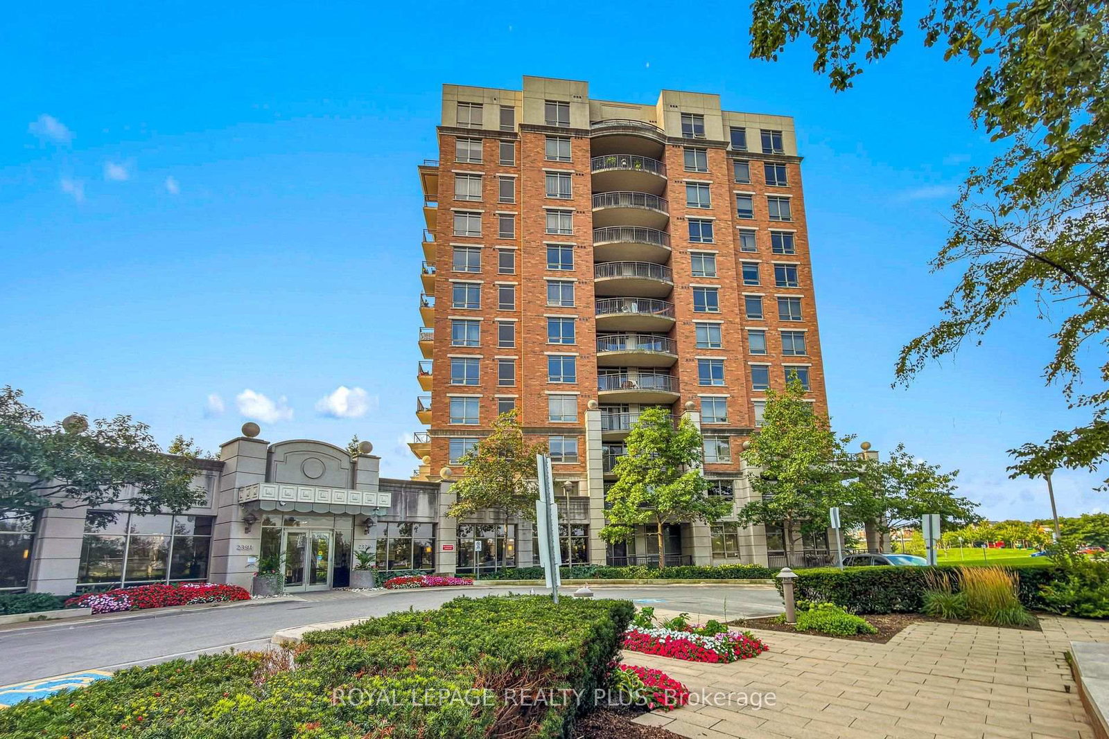 2379-central-park-drive-oakville-ontario-w13788012