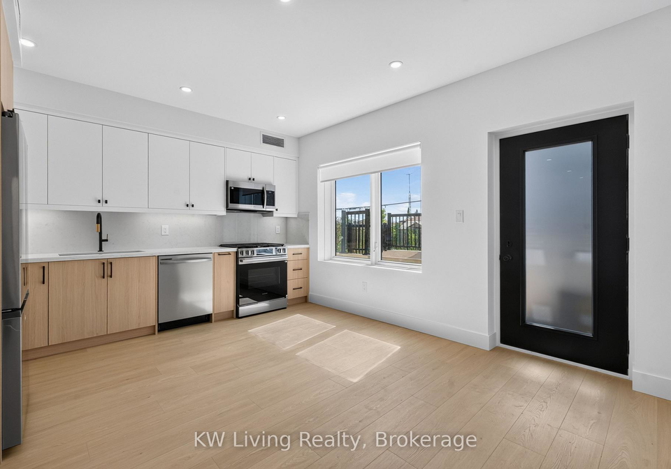 96-belgravia-avenue-toronto-north-york-ontario-w13788138