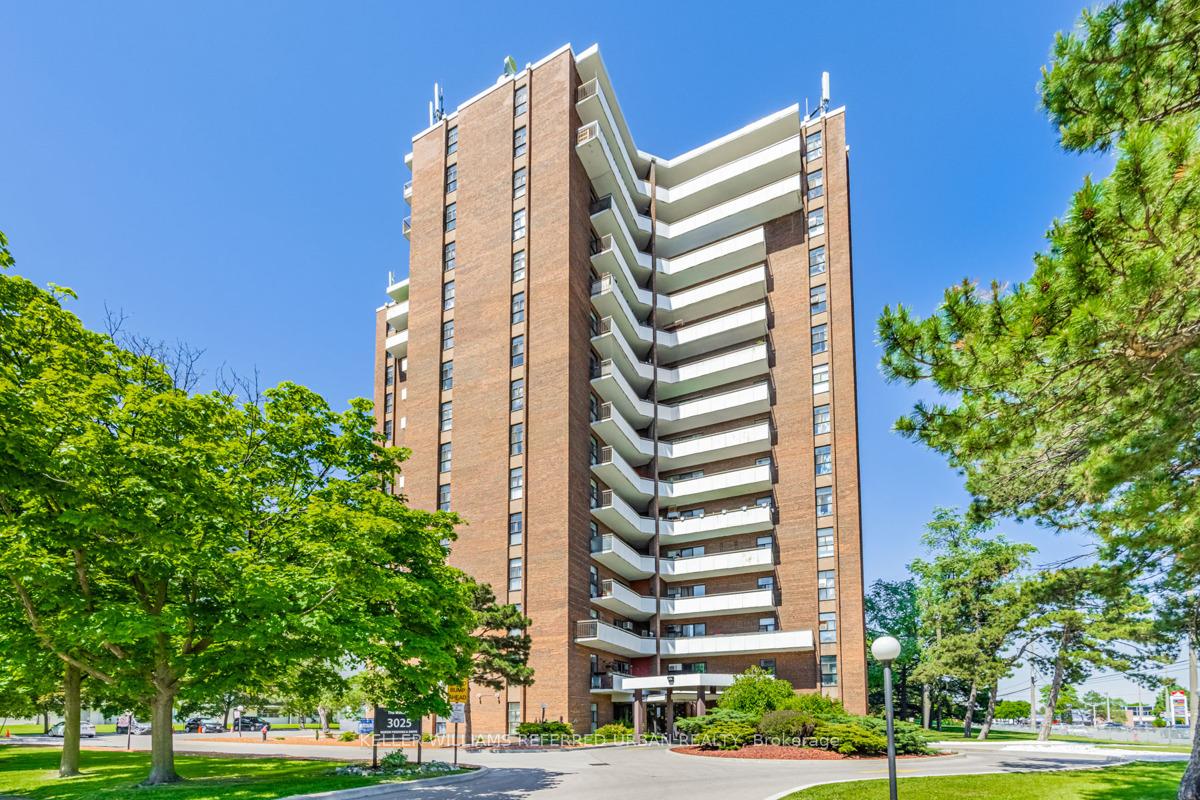 3025-queen-frederica-drive-mississauga-ontario-w13788158