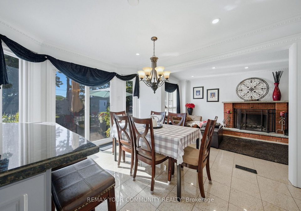 44-w-candy-crescent-w-brampton-ontario-w13788328