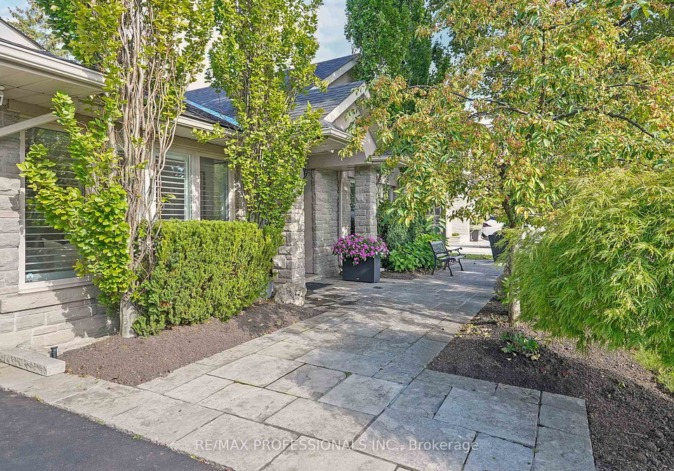 61-abilene-drive-toronto-etobicoke-ontario-w13788402