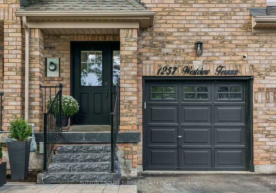 1257-westview-terrace-oakville-ontario-w13788484