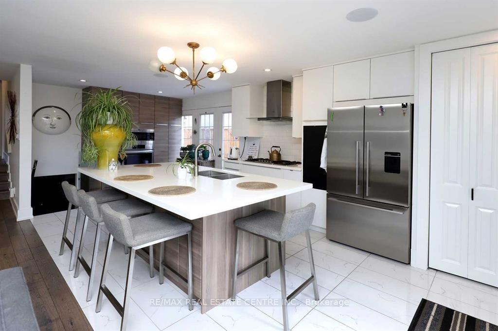 814-eaglemount-crescent-mississauga-ontario-w13788998