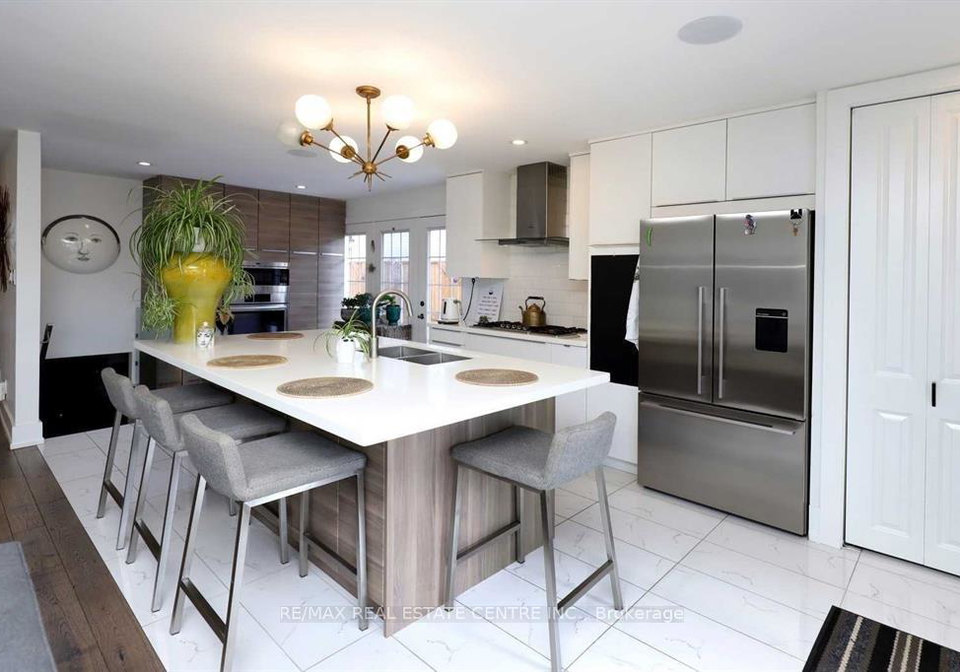 814-eaglemount-crescent-mississauga-ontario-w13788998