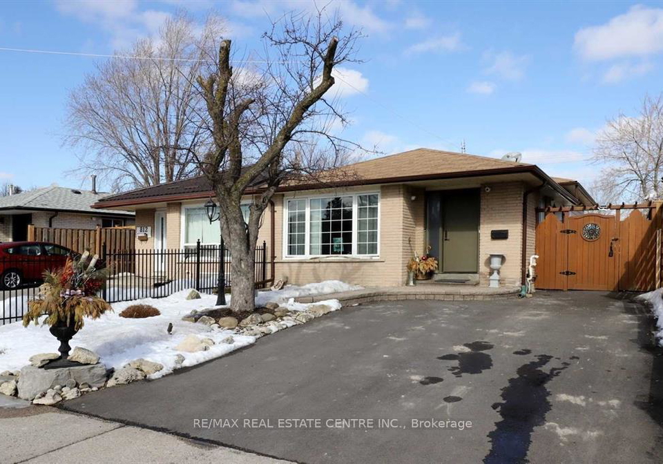814-eaglemount-crescent-mississauga-ontario-w13788998