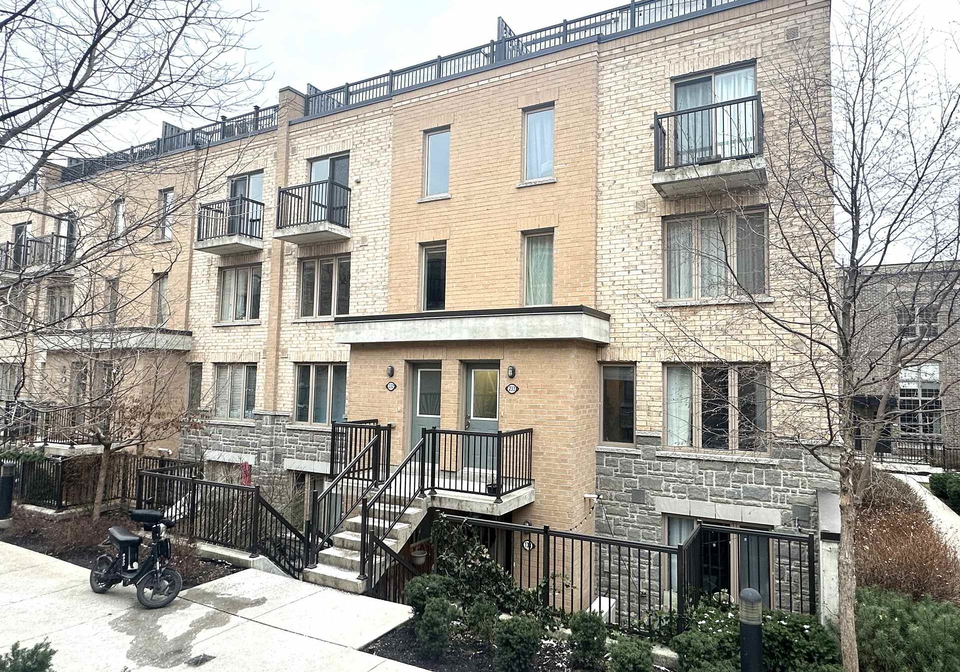 11-foundry-avenue-toronto-toronto-ontario-w13789042