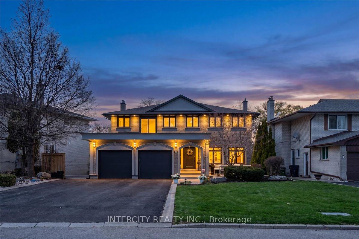 61-golfwood-heights-toronto-etobicoke-ontario-w13789100