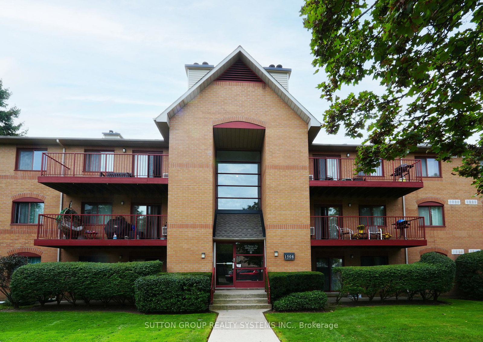 1508-pilgrims-way-oakville-ontario-w13789104
