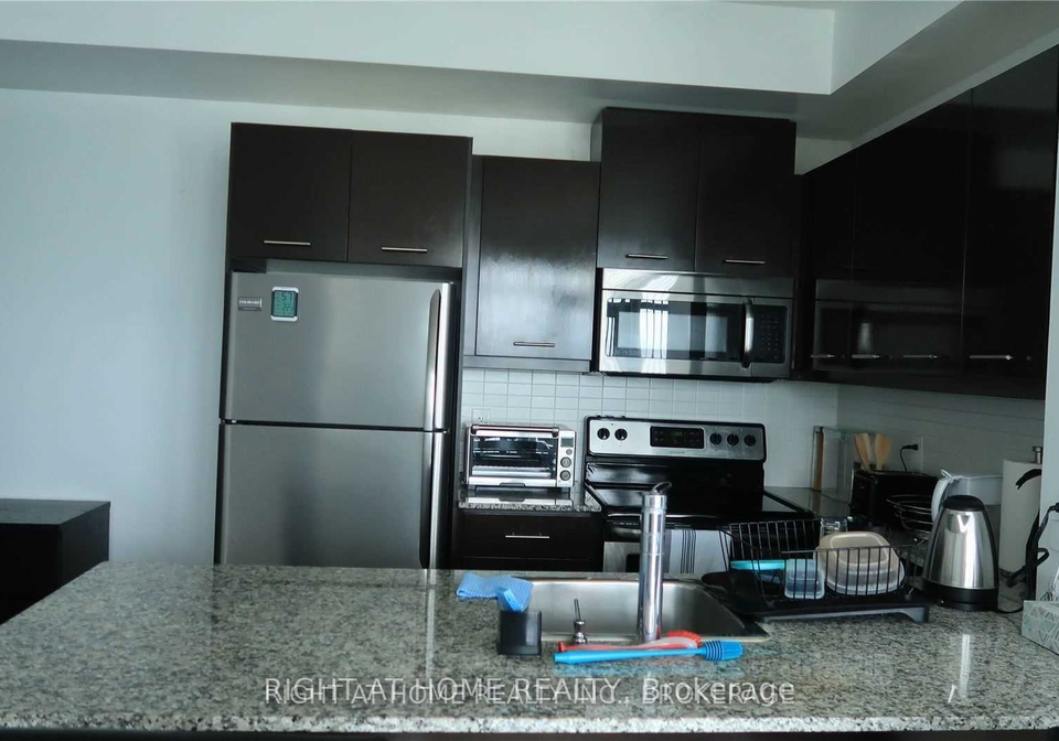 360-square-one-drive-mississauga-ontario-w13789146