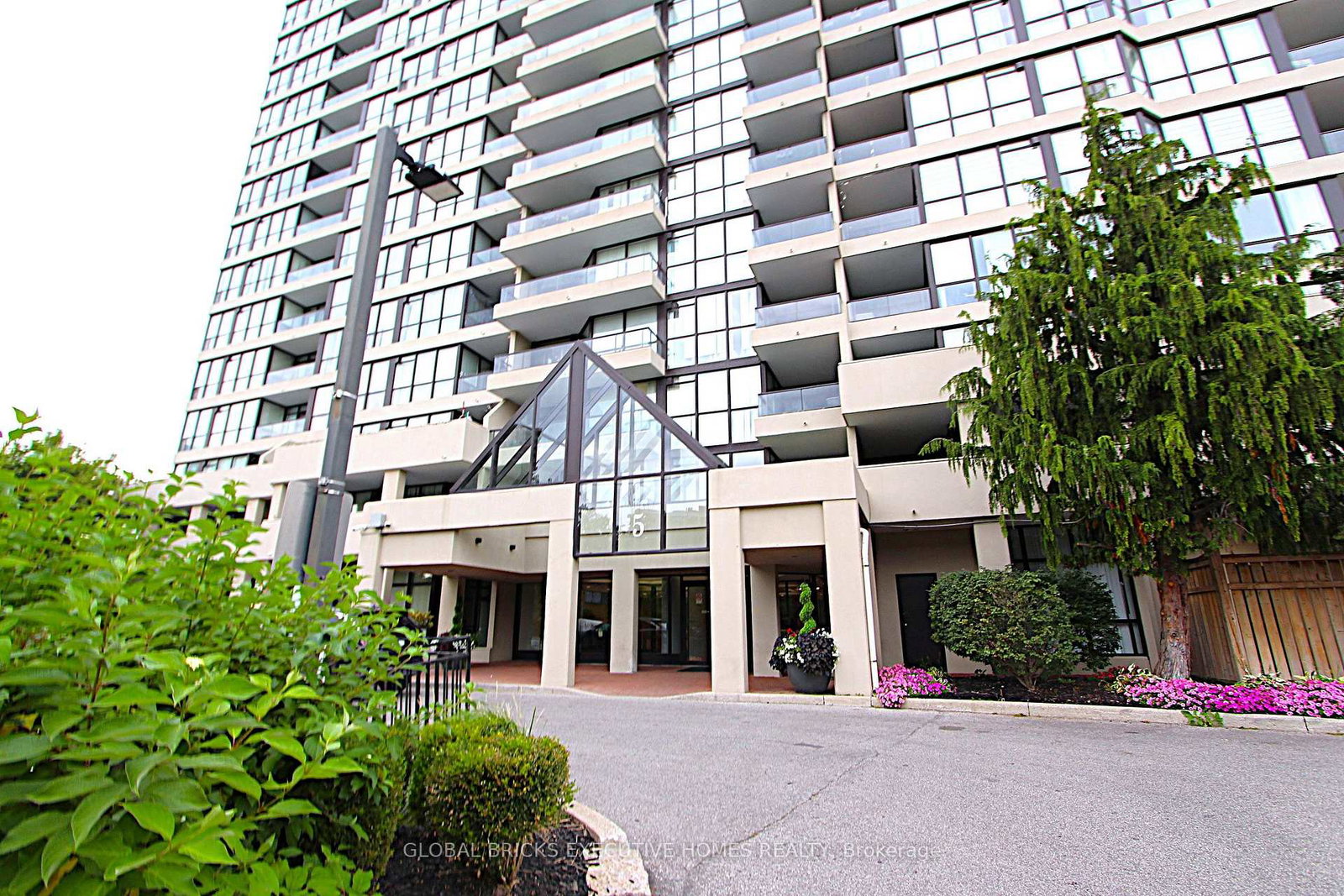5-rowntree-road-toronto-etobicoke-ontario-w13789320