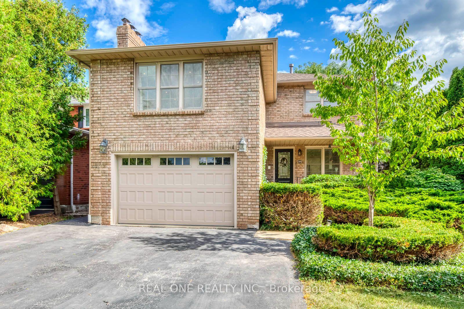 1384-bramblewood-green-oakville-ontario-w13789874