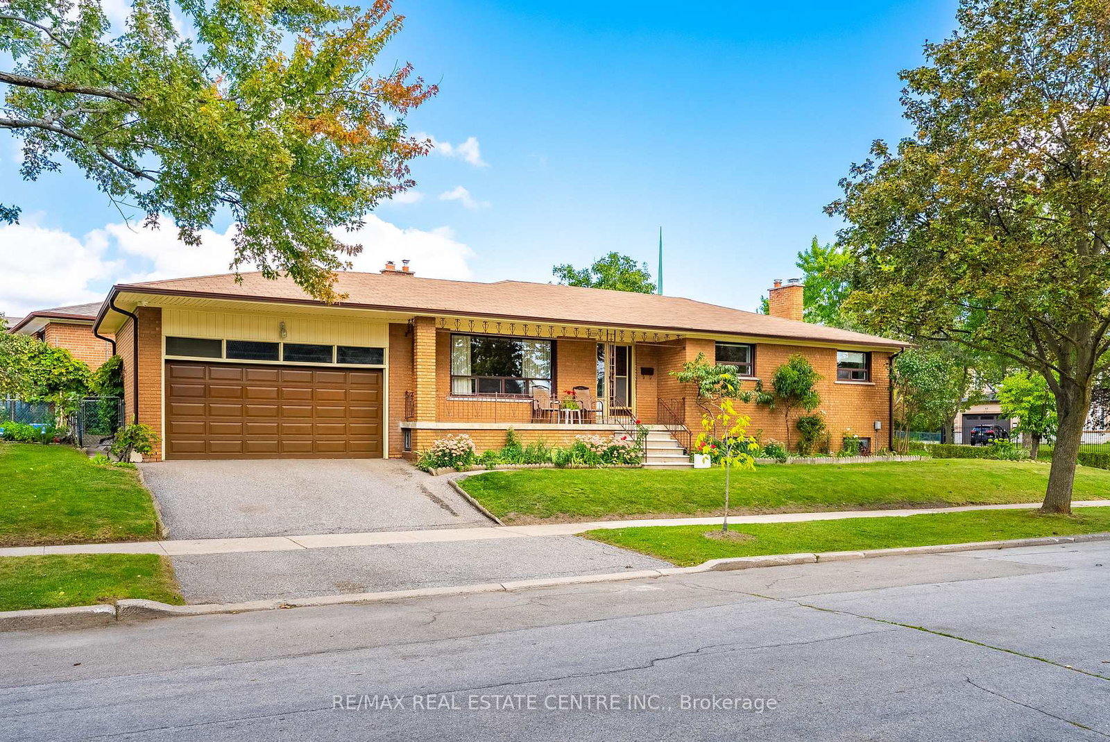 4-dunreo-drive-toronto-york-ontario-w13790016
