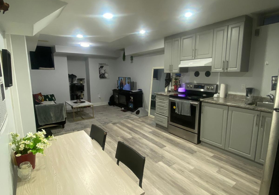 33-truro-circle-brampton-ontario-w13790556