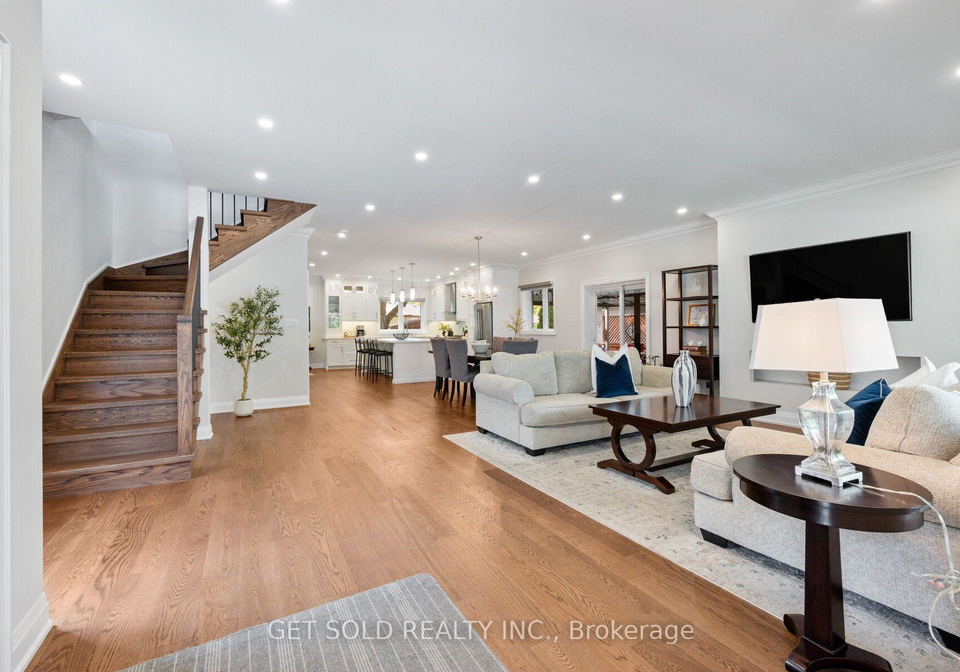 8-hackmore-avenue-toronto-etobicoke-ontario-w13790970