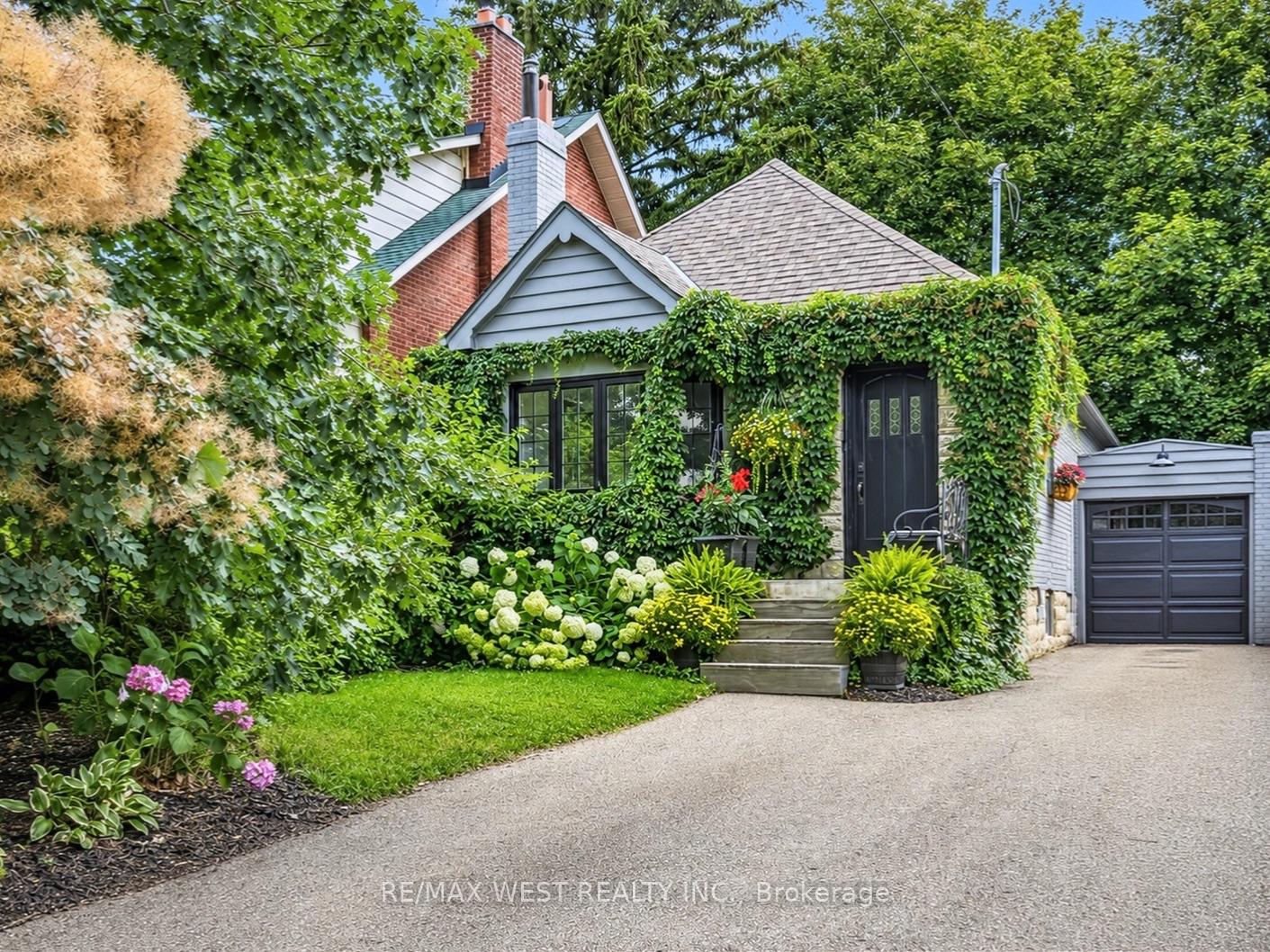 12-brentwood-road-s-toronto-etobicoke-ontario-w13791282