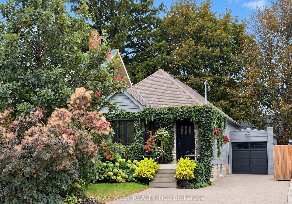 12-brentwood-road-s-toronto-etobicoke-ontario-w13791282