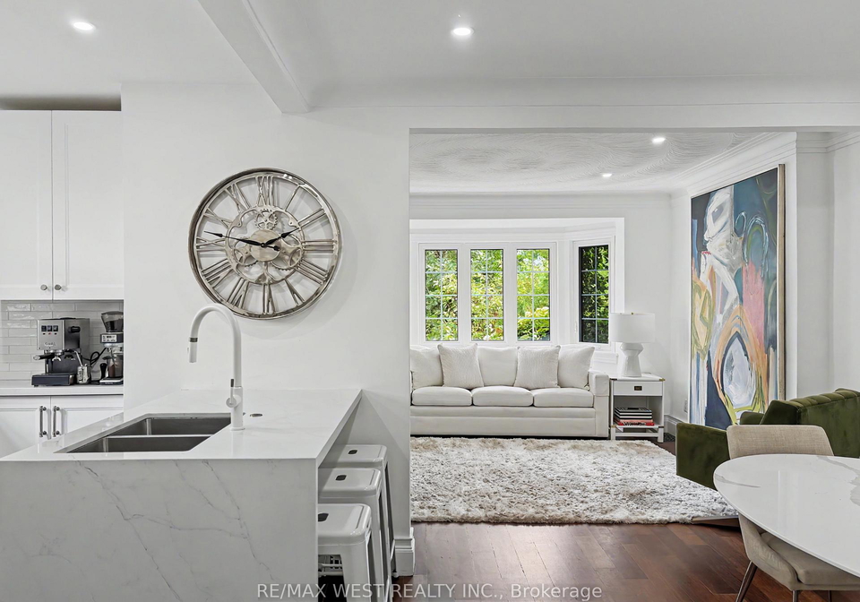 12-brentwood-road-s-toronto-etobicoke-ontario-w13791282