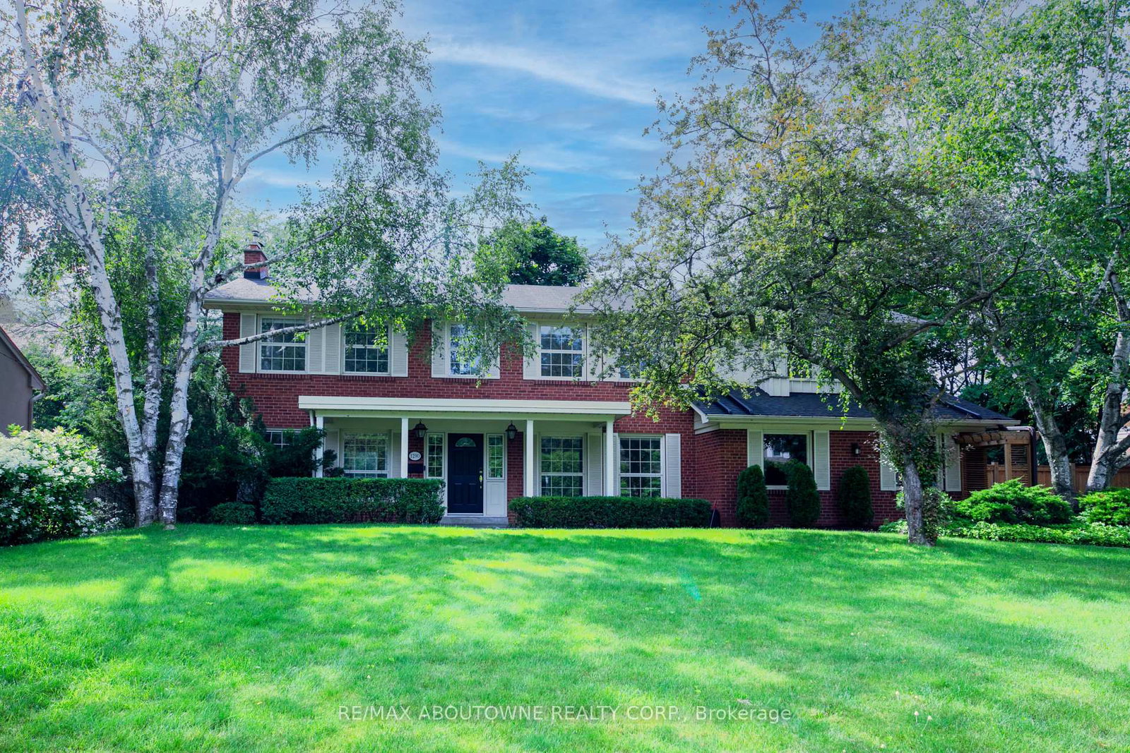 1290-braeside-drive-oakville-ontario-w13791354