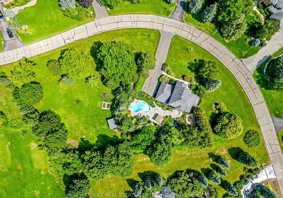 15-trillium-terrace-halton-hills-ontario-w13791690