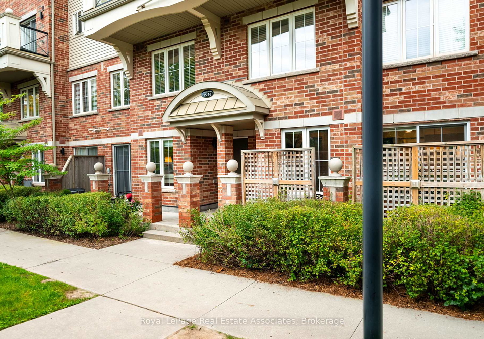 2563-sixth-line-oakville-ontario-w13791934