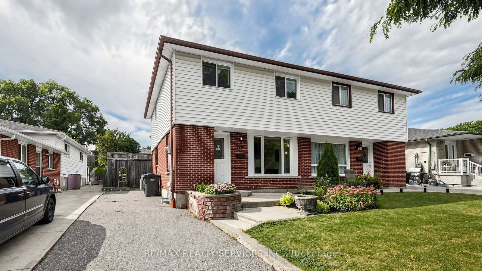 716-eaglemount-crescent-mississauga-ontario-w13792062