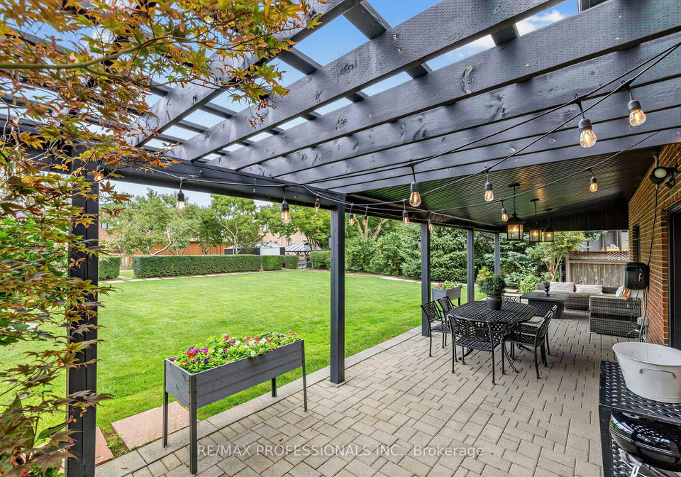 182-gracefield-avenue-toronto-north-york-ontario-w13792220
